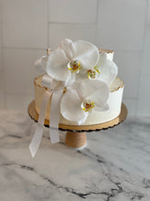 Load image into Gallery viewer, Custom Wedding Cakes